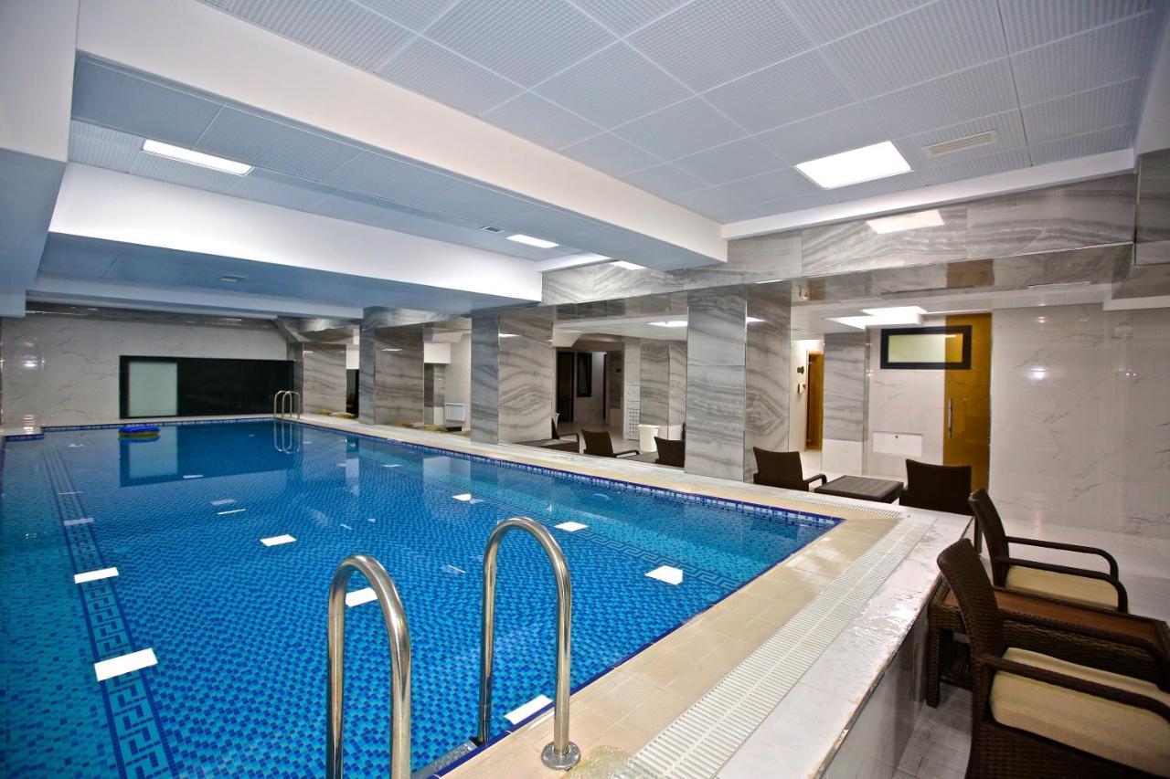 Rusel Park Hotel Baku Bagian luar foto